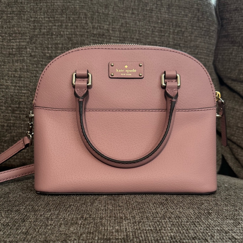🎀 Kate Spade Pink Dome Satchel – Sweet, Chic & Ready to Go! 🎀